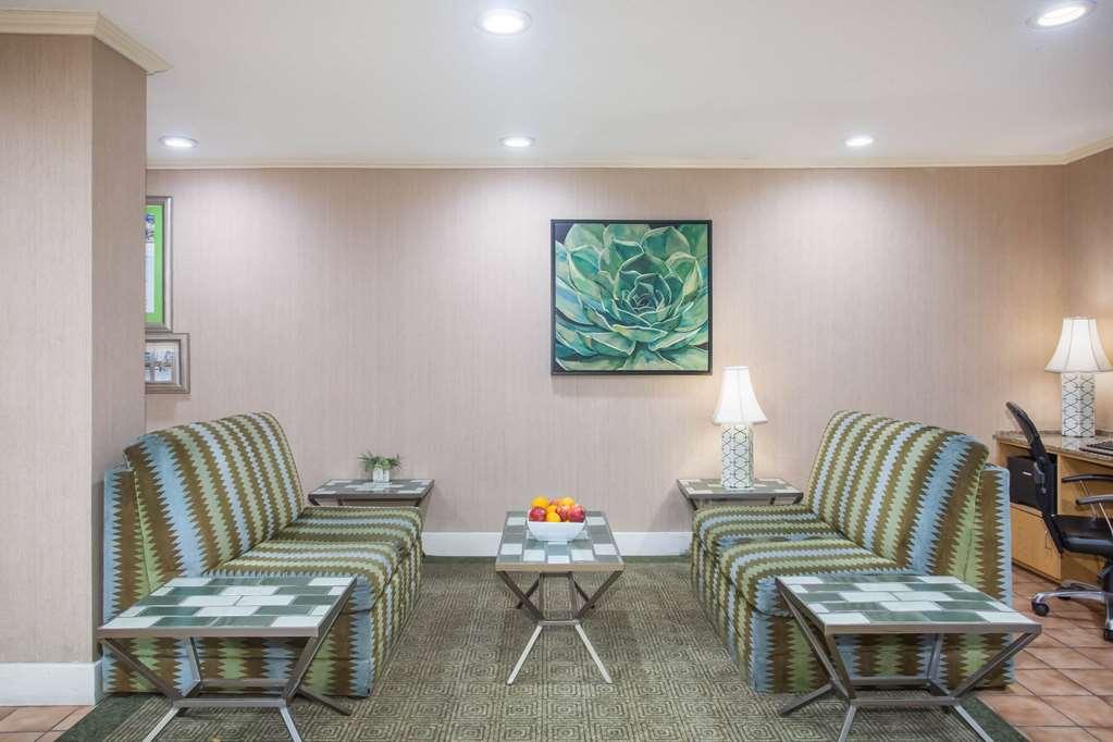 Baymont By Wyndham Columbia, Mo Hotel Interior foto